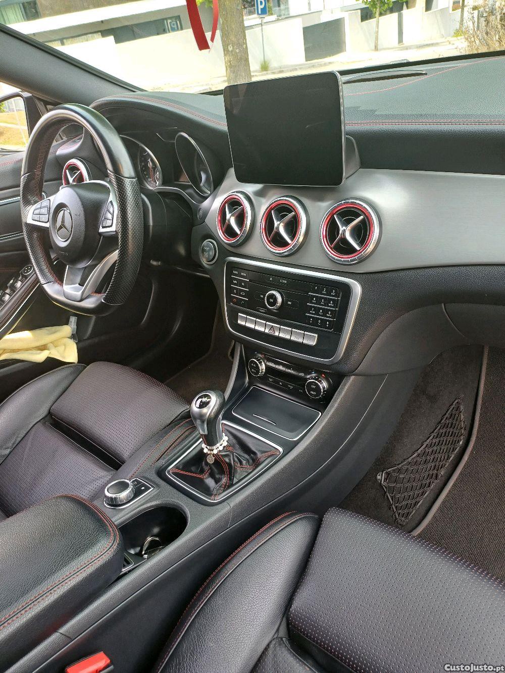 Mercedes-Benz CLA 180 amg line — fotografia 4