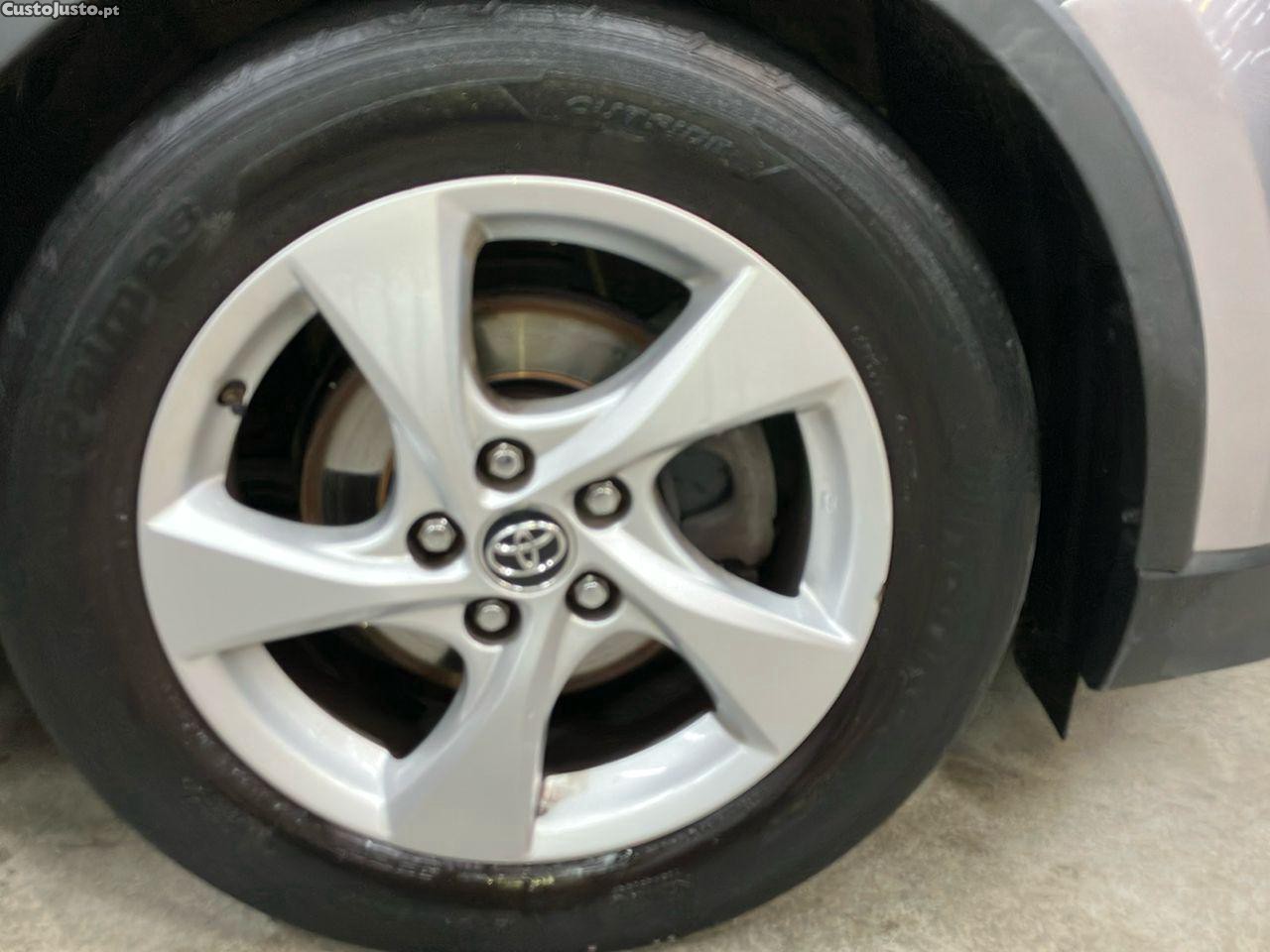 Toyota C-HR 1.8 HSD Comfort — fotografia 10