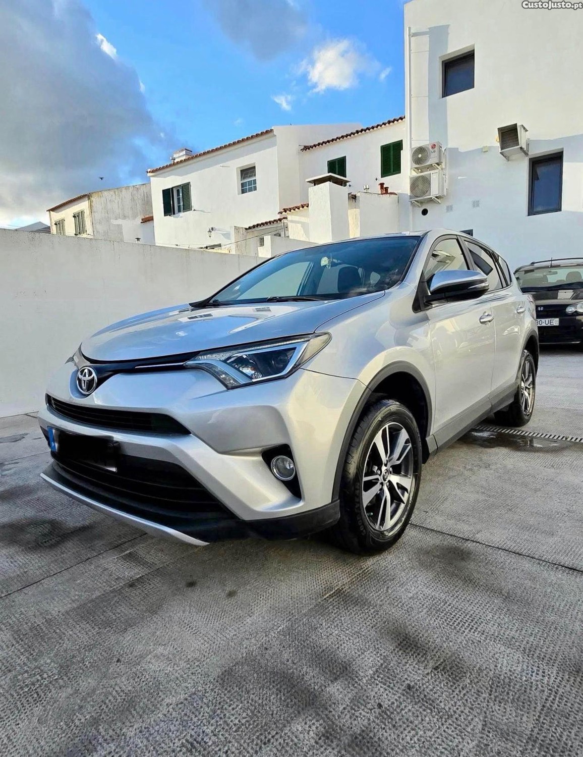 Toyota RAV4 4 — fotografia 4