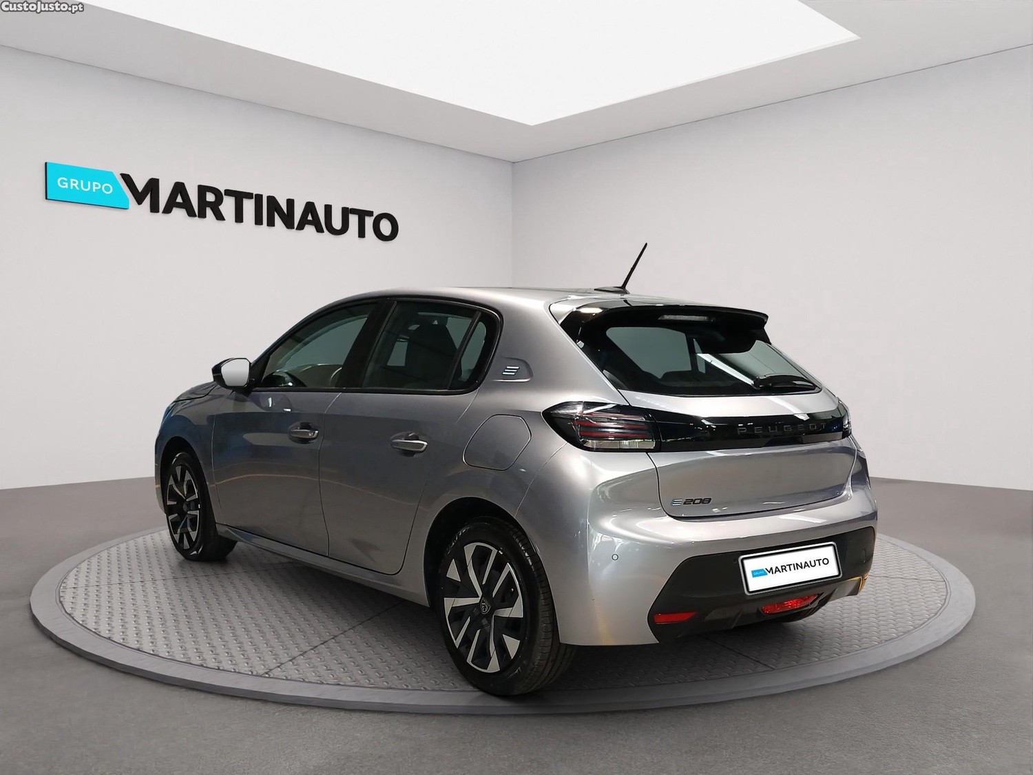 Peugeot 208 50 kWh Active — fotografia 16