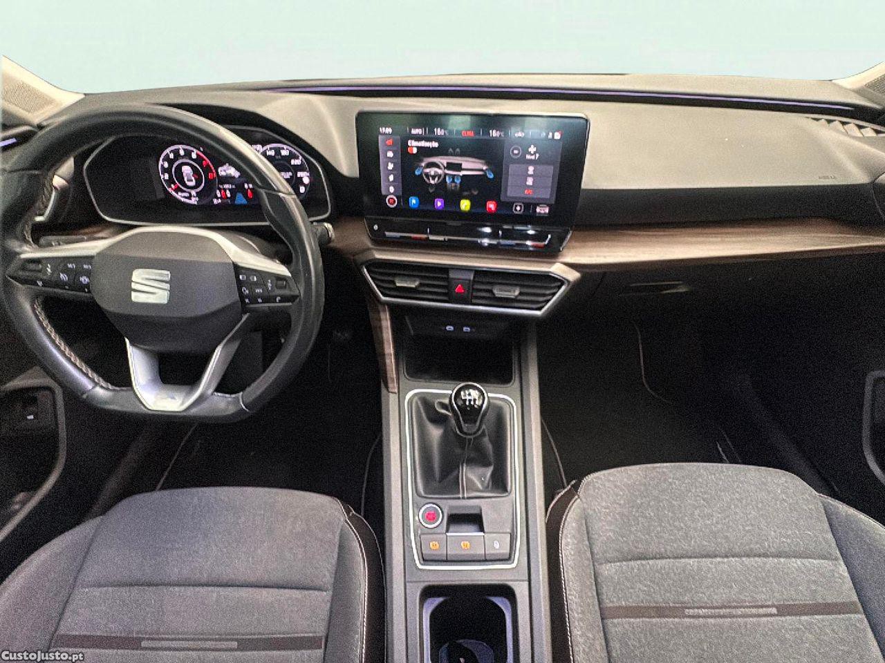 SEAT Leon 1.5 TSI Xcellence — fotografia 5