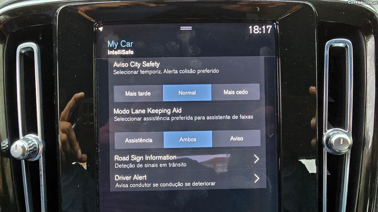 Volvo XC 40 1.5 T4 PHEV Plus Bright — fotografia 2