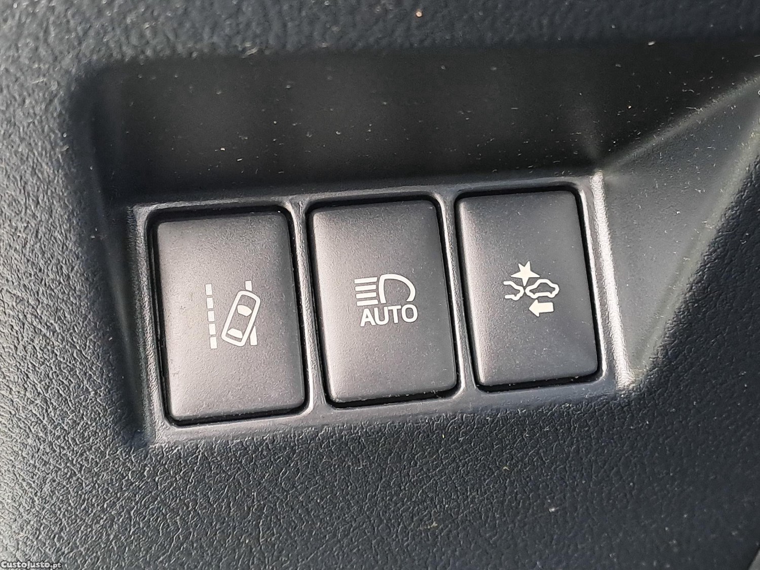 Toyota Yaris 1.4 D4D 90CV COMERCIAL 2018 — fotografia 6