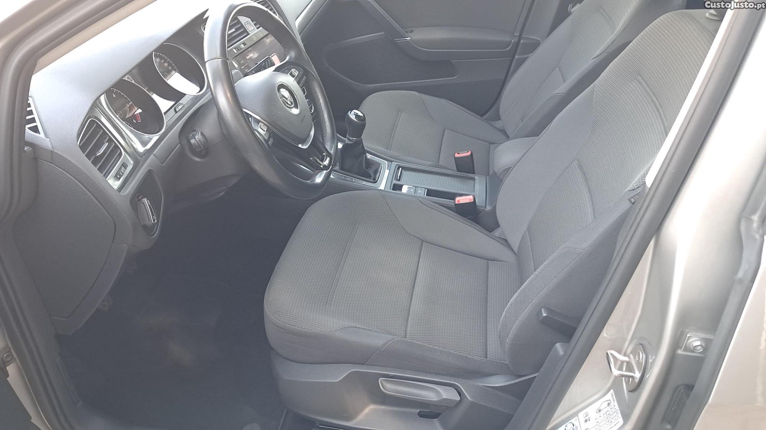 Volkswagen Golf VII 1.6 TDI 115CV CONFORTLINE — fotografia 5