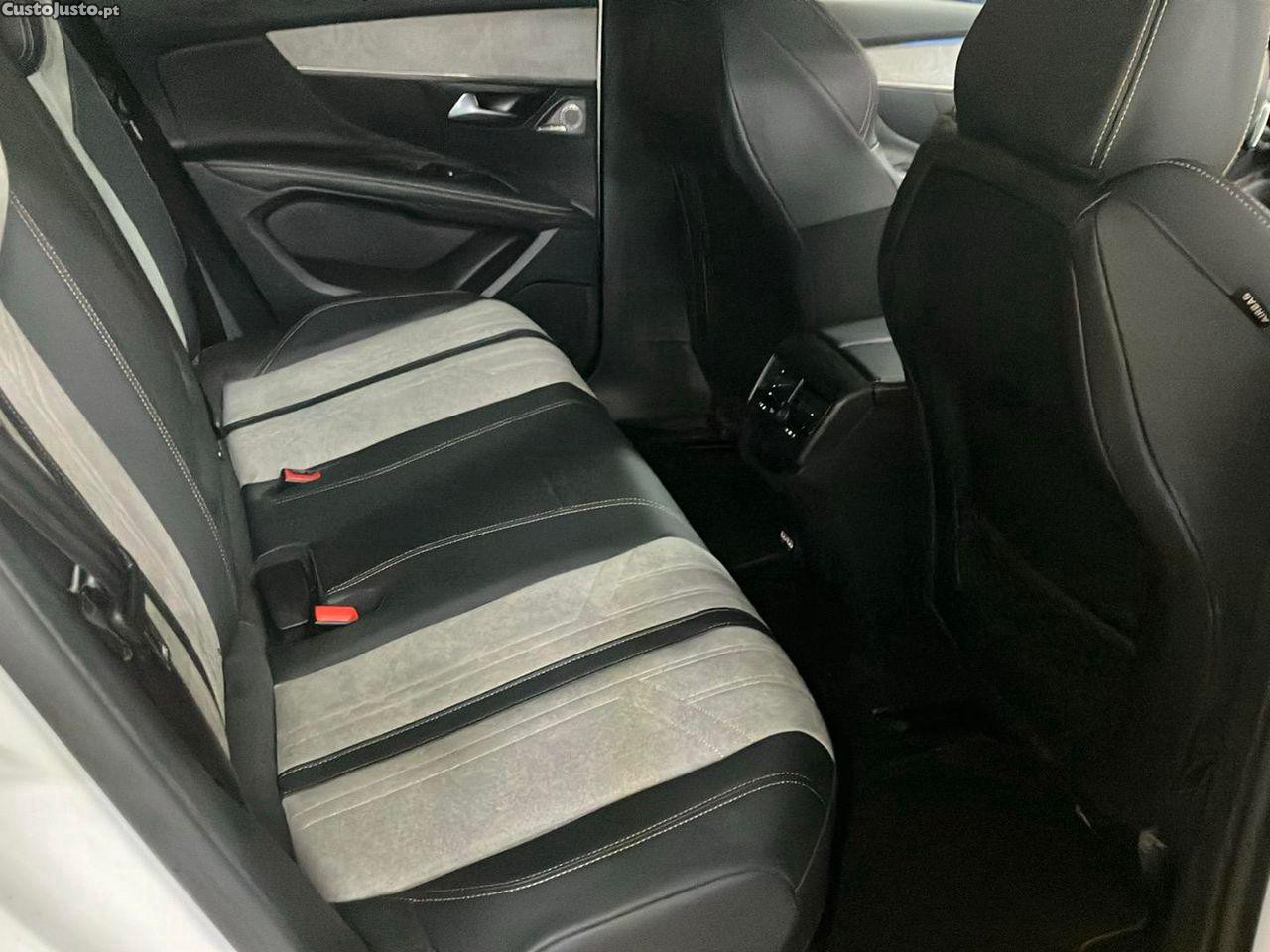 Peugeot 3008 1.6 Hybrid4 GT Pack e-EAT8 — fotografia 8