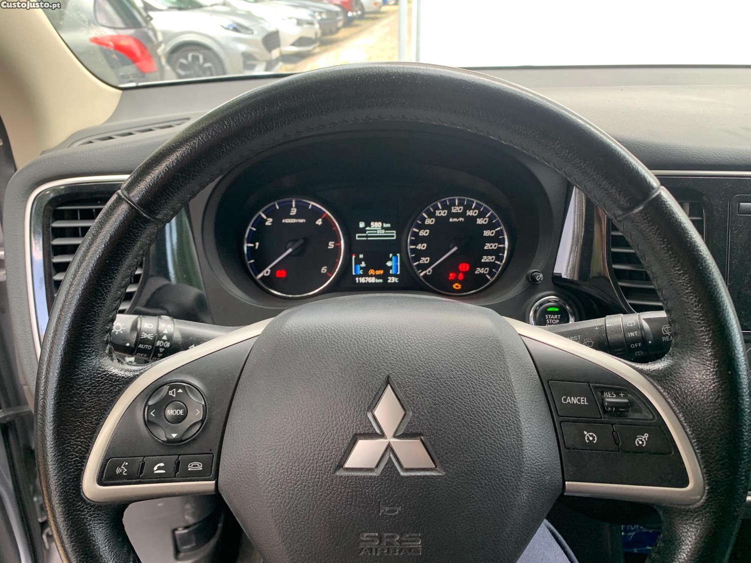 Mitsubishi Outlander 2.2 DI-D — fotografia 3