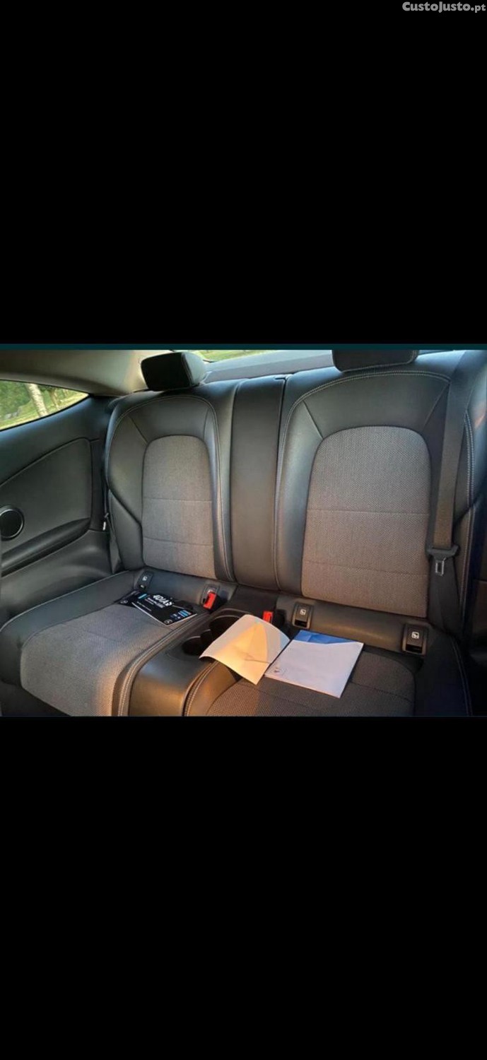 Mercedes-Benz C 220 Coupe — fotografia 2
