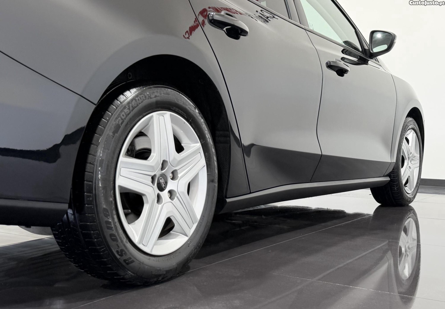 Ford Focus SW 1.0 ECOBOOST MHEV ACTIVE 125 CV — fotografia 4