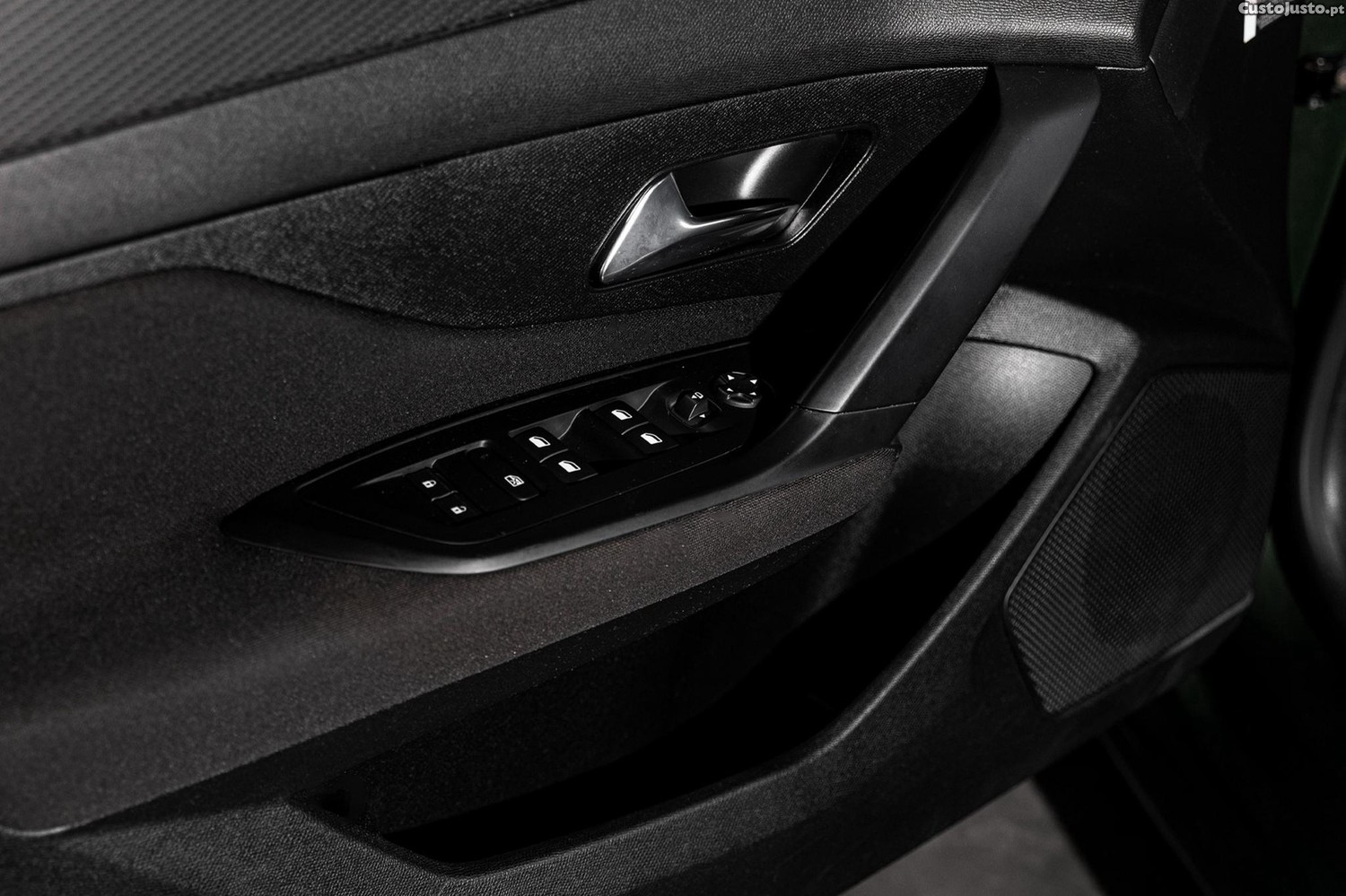Peugeot 308 1.6 Hybrid Active Pack e-EAT8 — fotografia 13