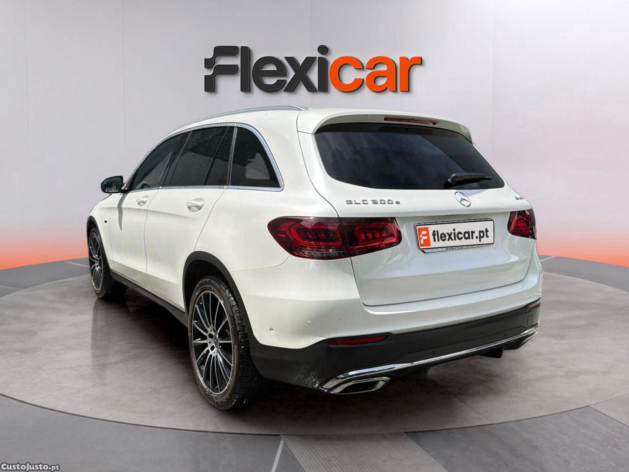 Mercedes-Benz GLC 300 e 4Matic — fotografia 24