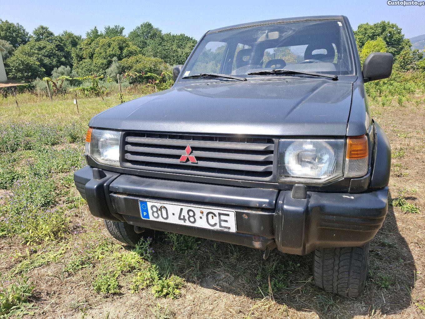 Mitsubishi Pajero GLS 2.5 — fotografia 6