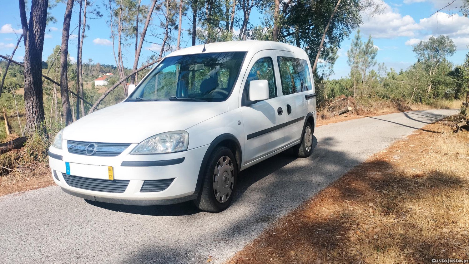 Opel Combo 1.3 CDTI — fotografia 10