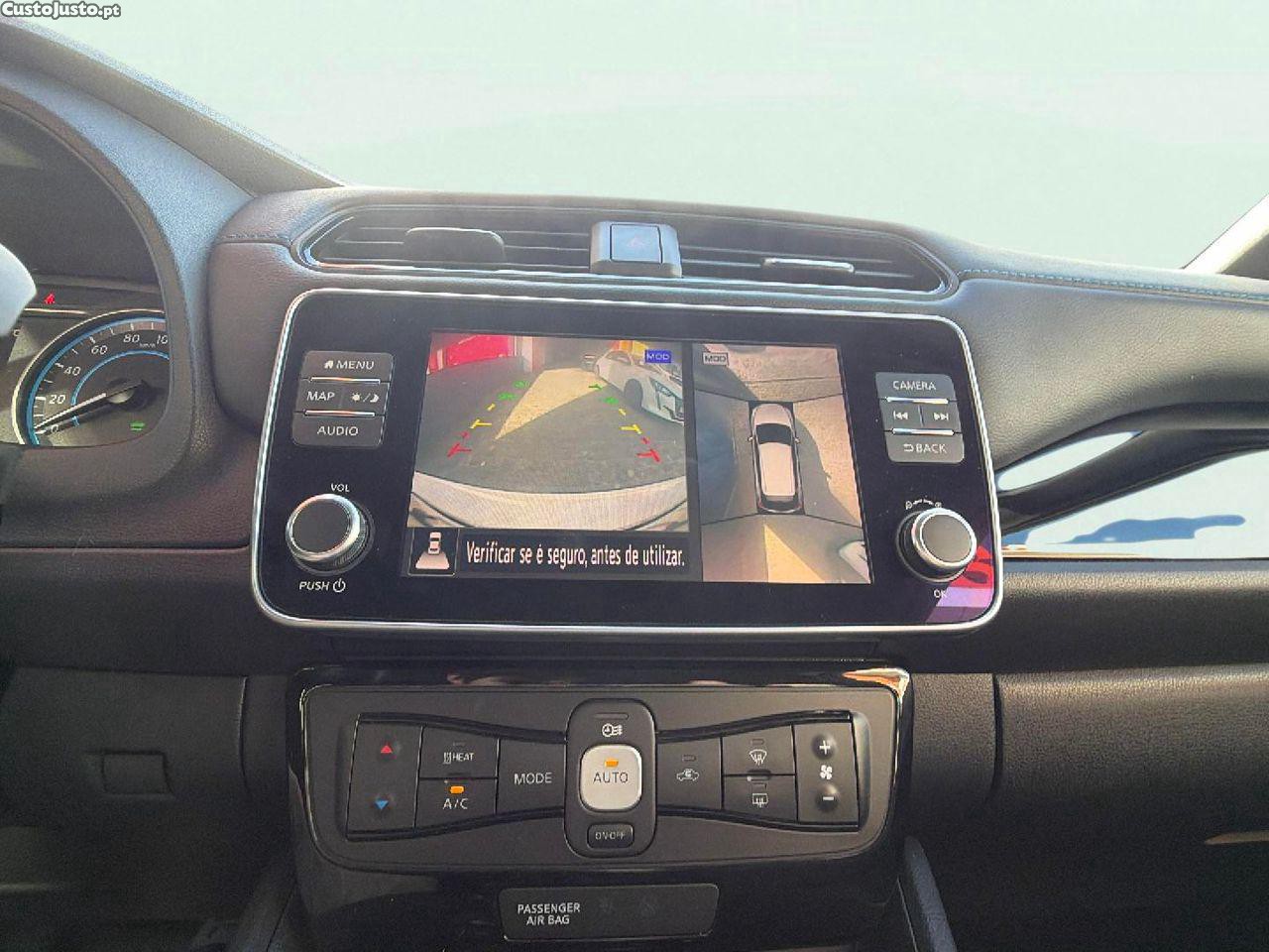 Nissan Leaf N-Connecta — fotografia 11