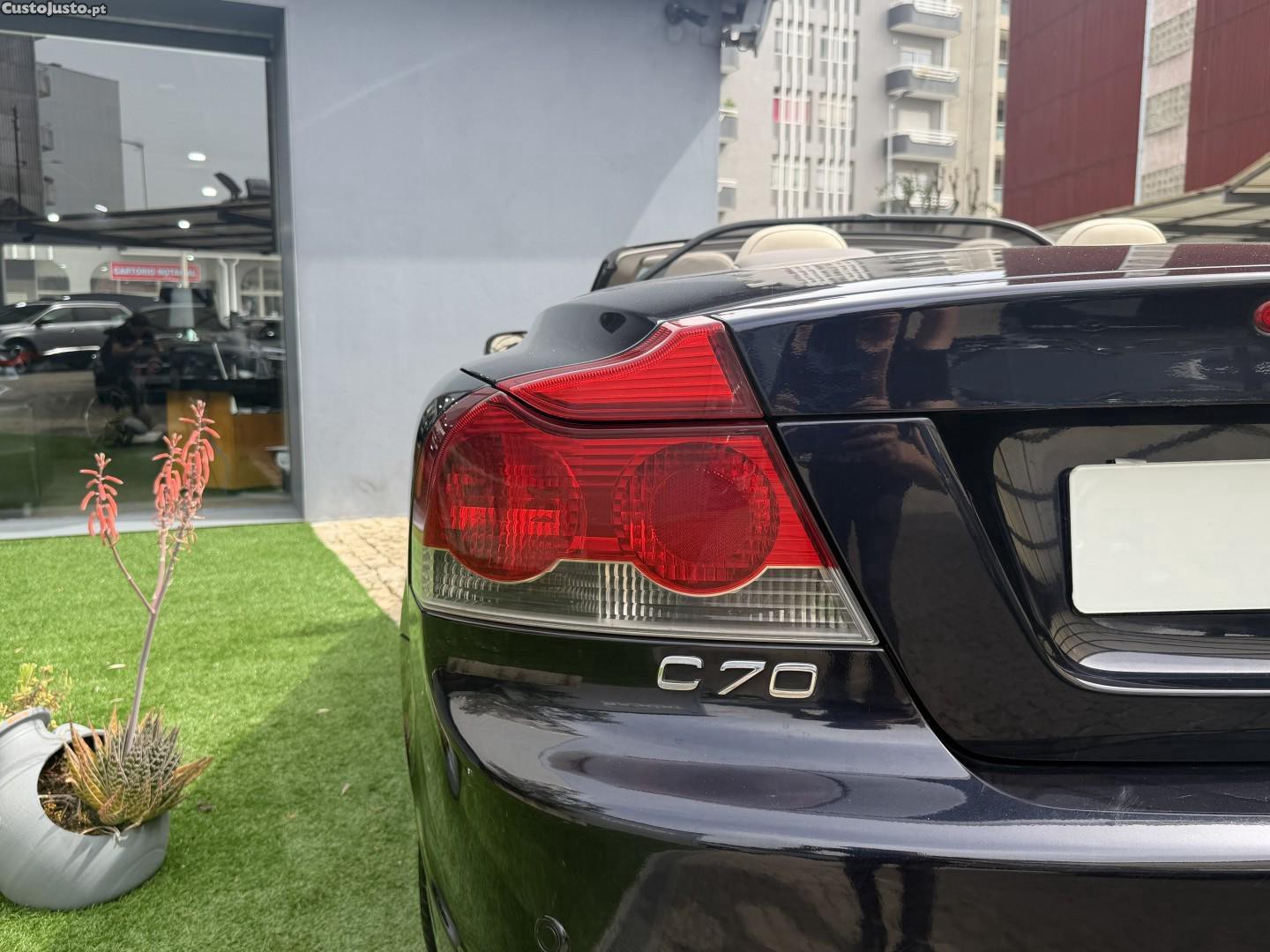 Volvo C70 2.0 D Momentum — fotografia 10