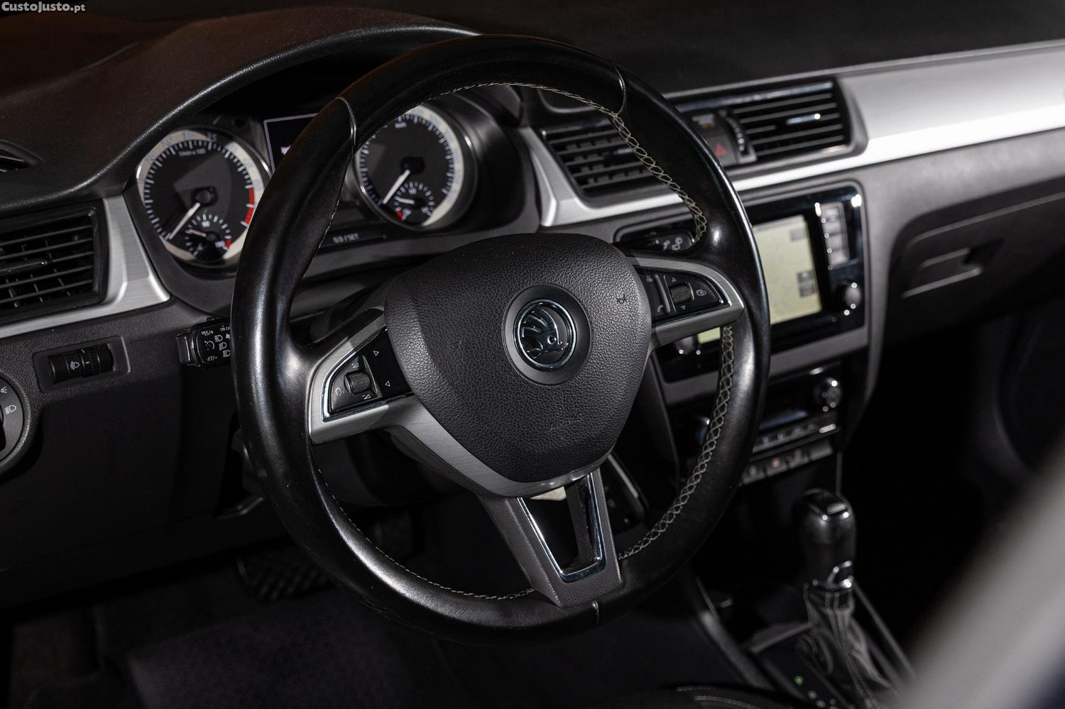 Skoda Rapid 1.4 TDi Ambition DSG — fotografia 15