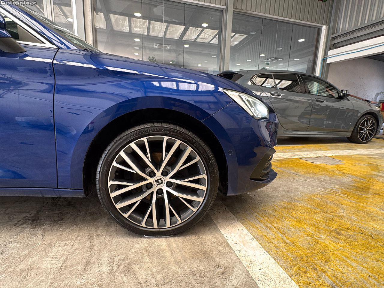 SEAT Leon 1.5 TSI Xcellence — fotografia 8