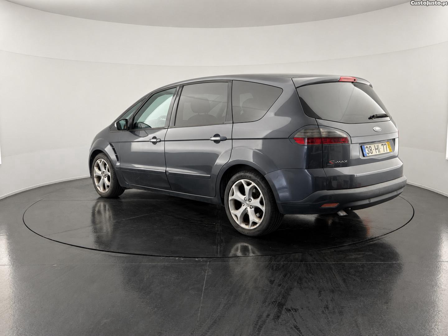 Ford S-Max 2.0TDCI 7L — fotografia 11