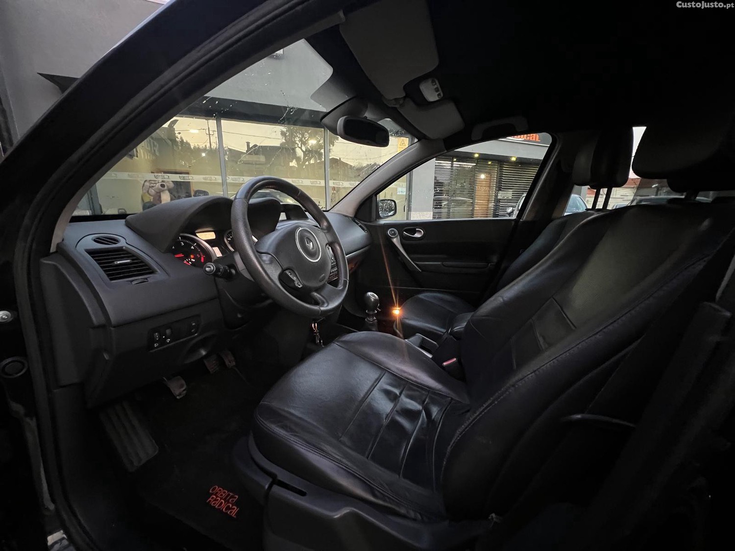 Renault Mégane Break 1.5 dCi Confort — fotografia 5