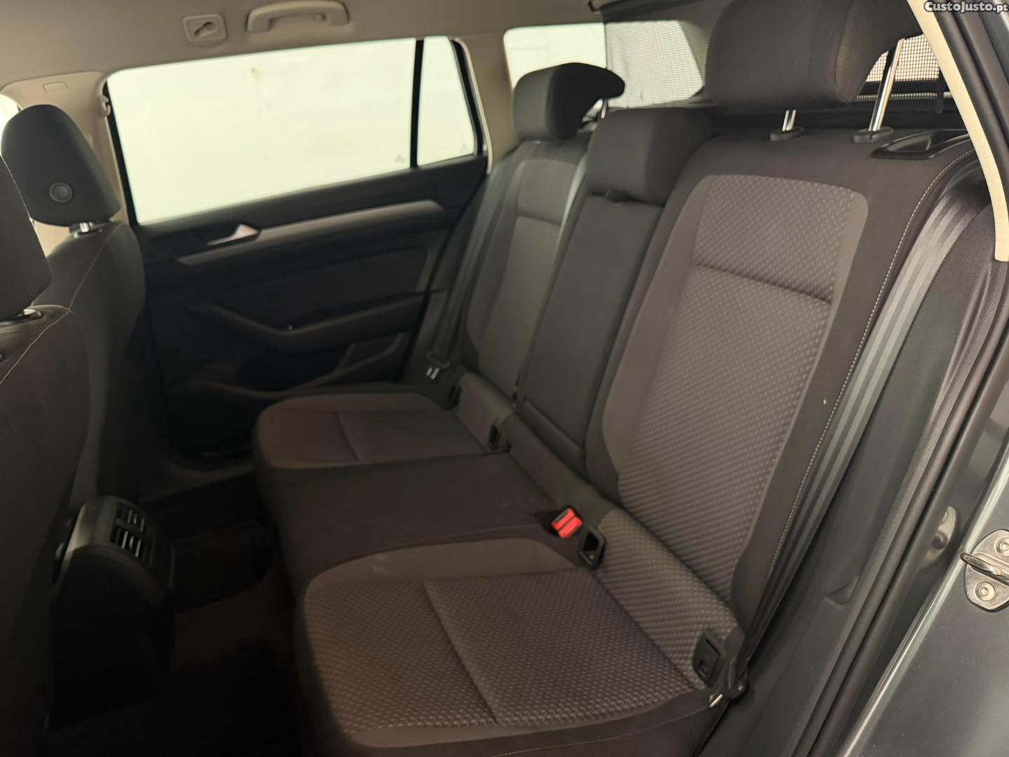 Volkswagen Passat VARIANT 1.6TDI — fotografia 2