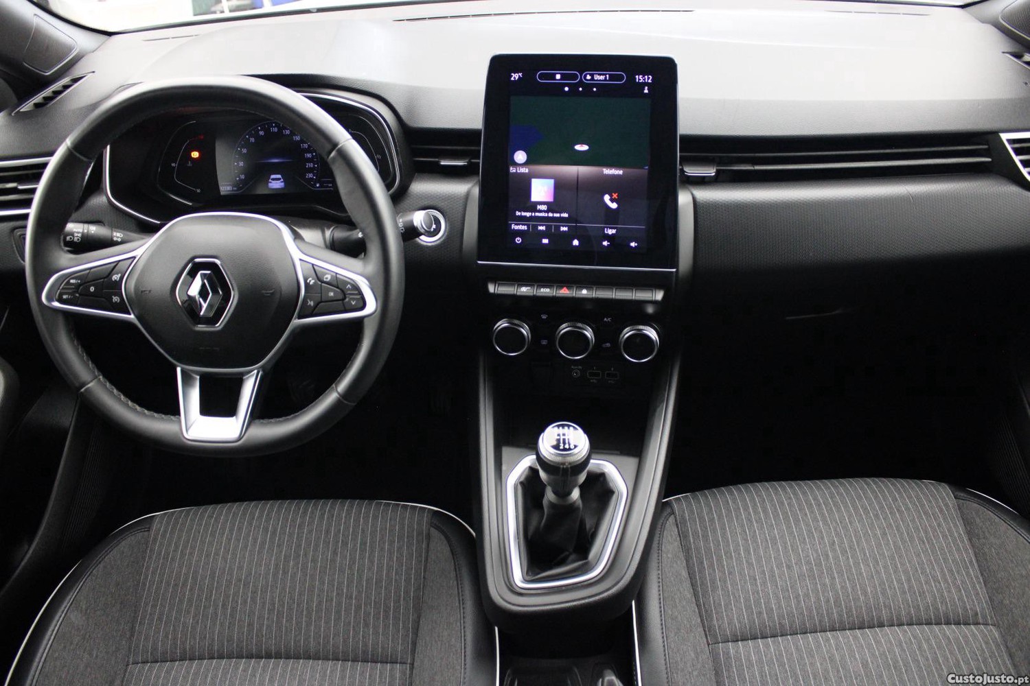 Renault Clio 1.5 dCi EXCLUSIVE — fotografia 25