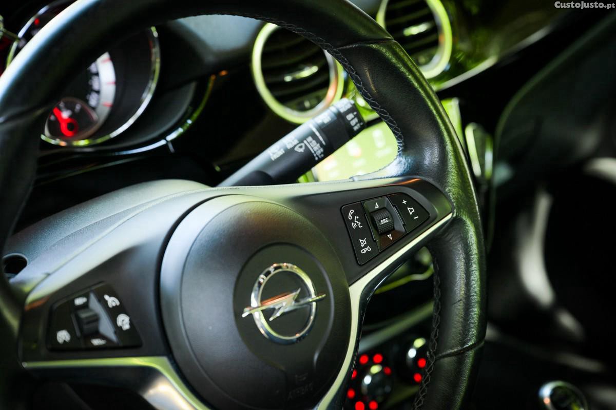 Opel Adam 1.0 T Rocks — fotografia 3