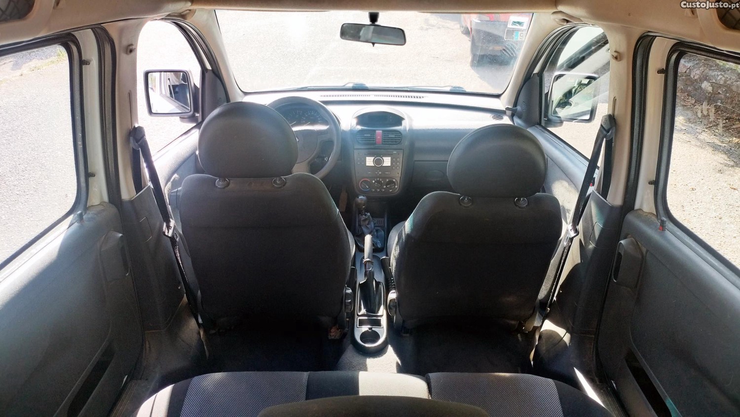 Opel Combo 1.3 CDTI — fotografia 2
