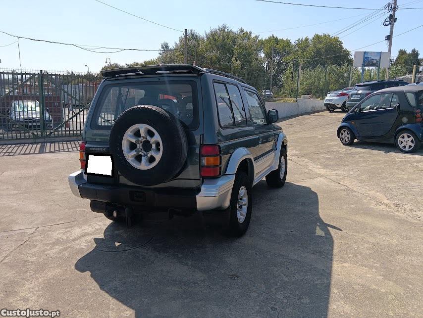 Mitsubishi Pajero 2.8 GLS SPORT 4X4 — fotografia 9