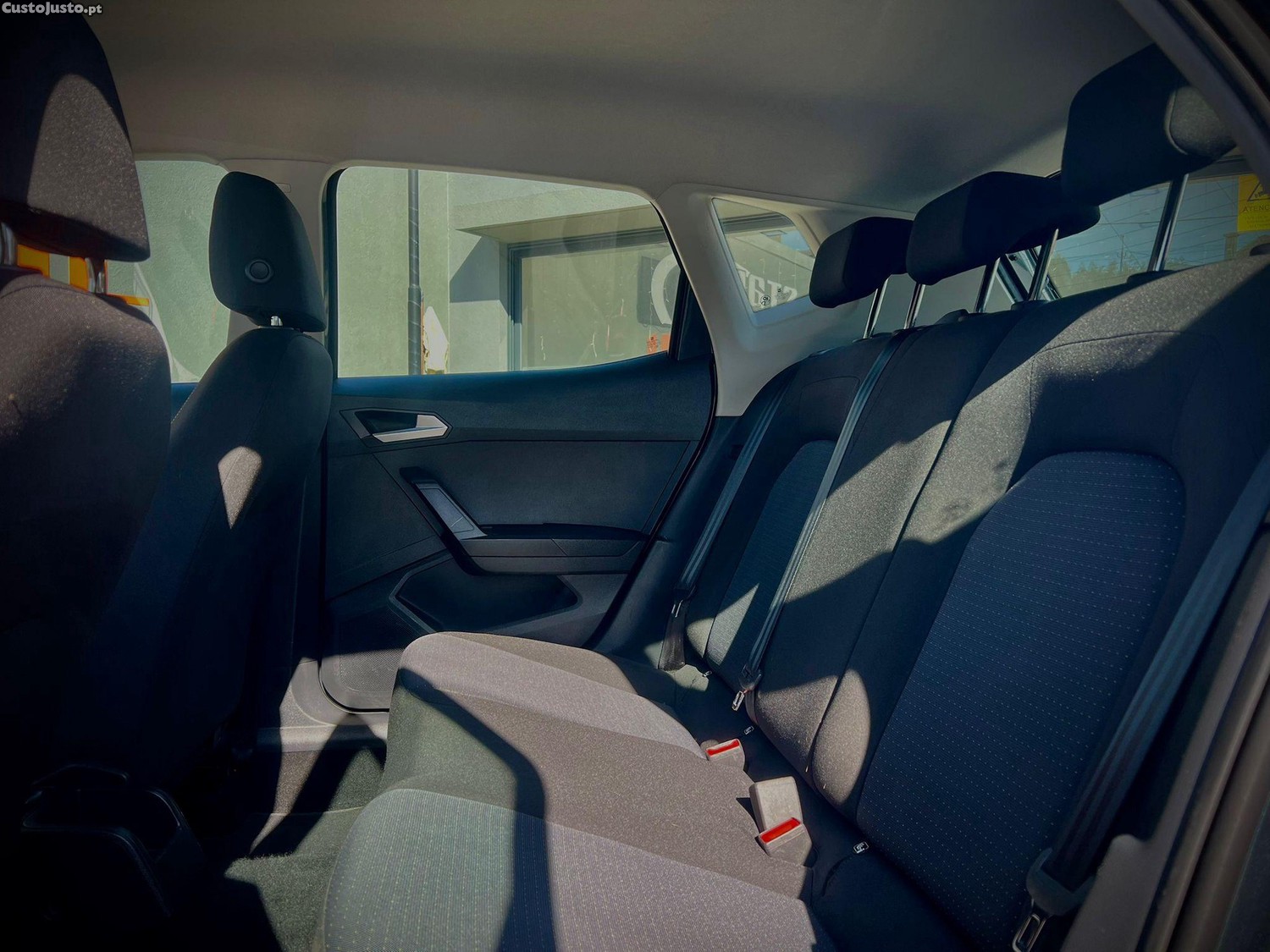 SEAT Arona 1.0 Eco TSI Style — fotografia 5