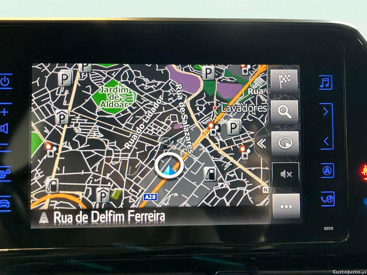 Toyota C-HR 1.8 HSD Comfort — fotografia 11
