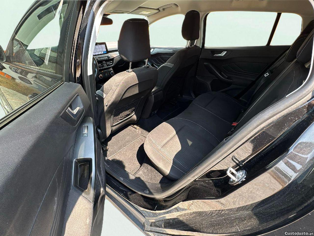 Ford Focus SW 1.0 EcoBoost Connected — fotografia 3