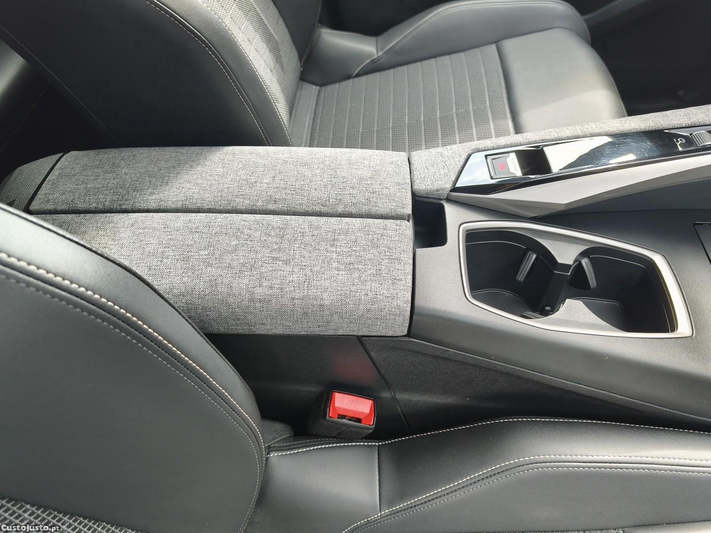 Peugeot 3008 1.2 Hybrid Allure e-DCS6 — fotografia 2