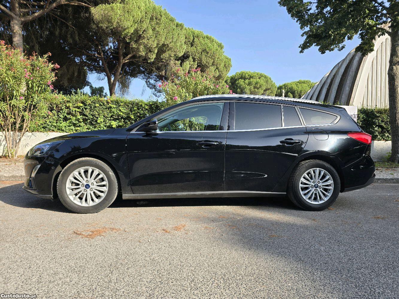 Ford Focus Titanium — fotografia 3