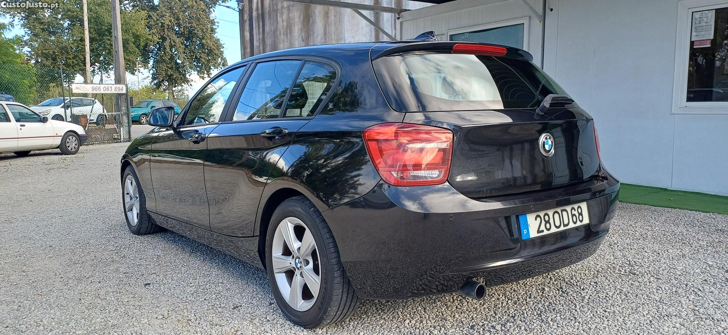 BMW 116 D Sport Nacional — fotografia 15