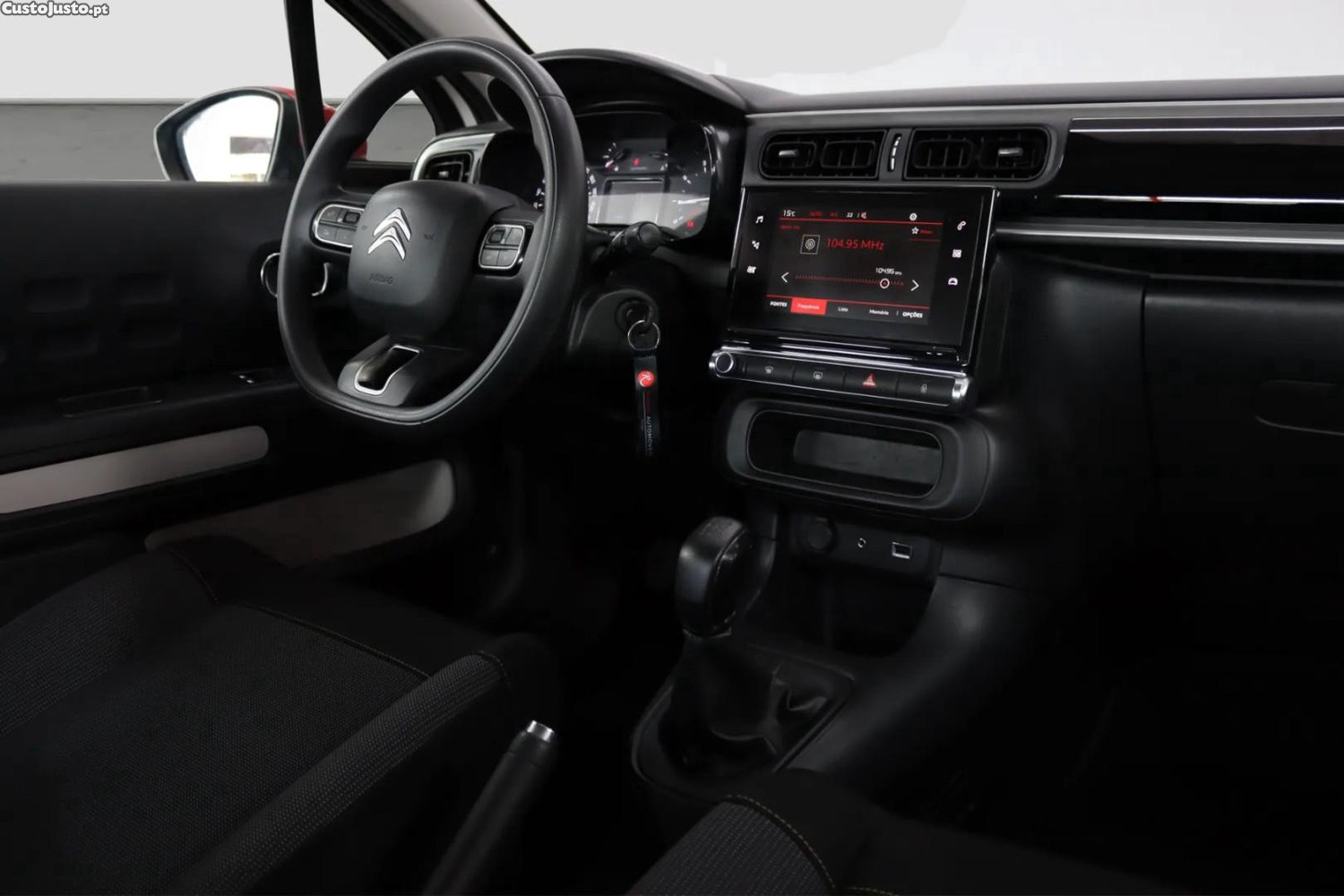 Citroën C3 1.2 PureTech Shine — fotografia 9