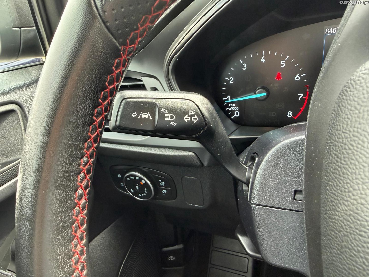 Ford Focus SW 1.0 EcoBoost MHEV ST-Line — fotografia 7