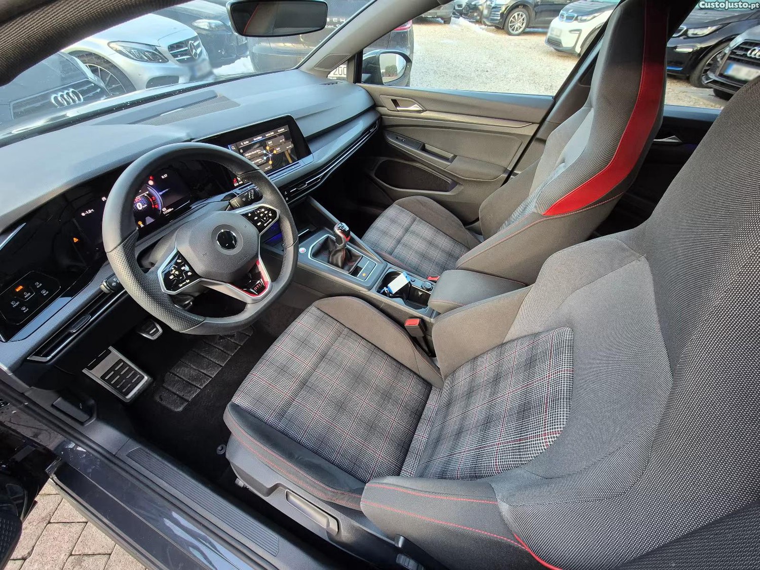 Volkswagen Golf GTI Maxtrix — fotografia 12