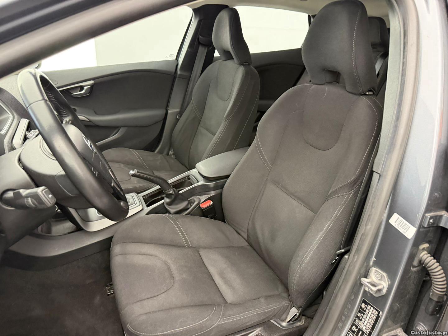 Volvo V40 2.0 — fotografia 9