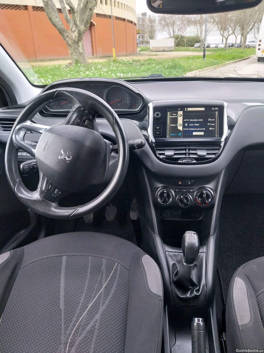 Peugeot 208 1.2 VTI — fotografia 3