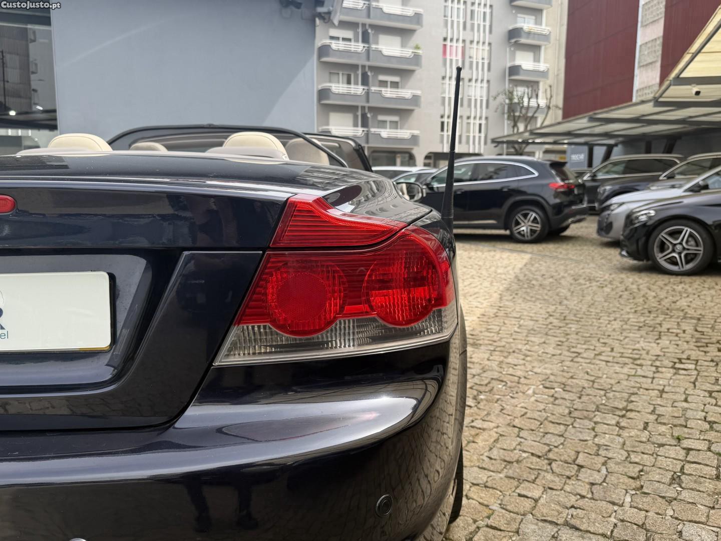Volvo C70 2.0 D Momentum — fotografia 9