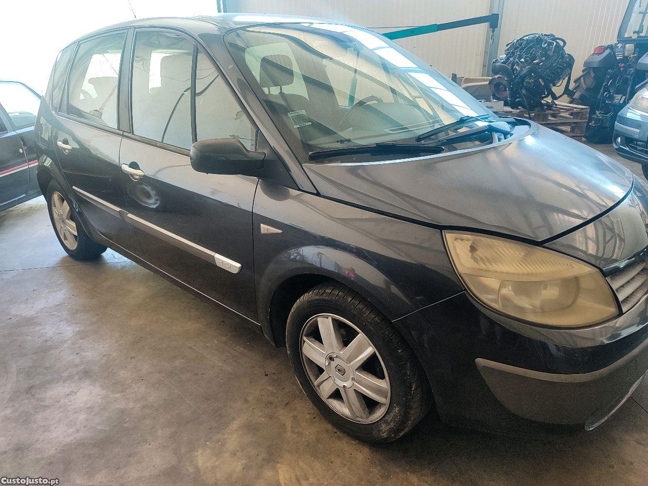 Renault Scénic 1.5Dci — fotografia 7