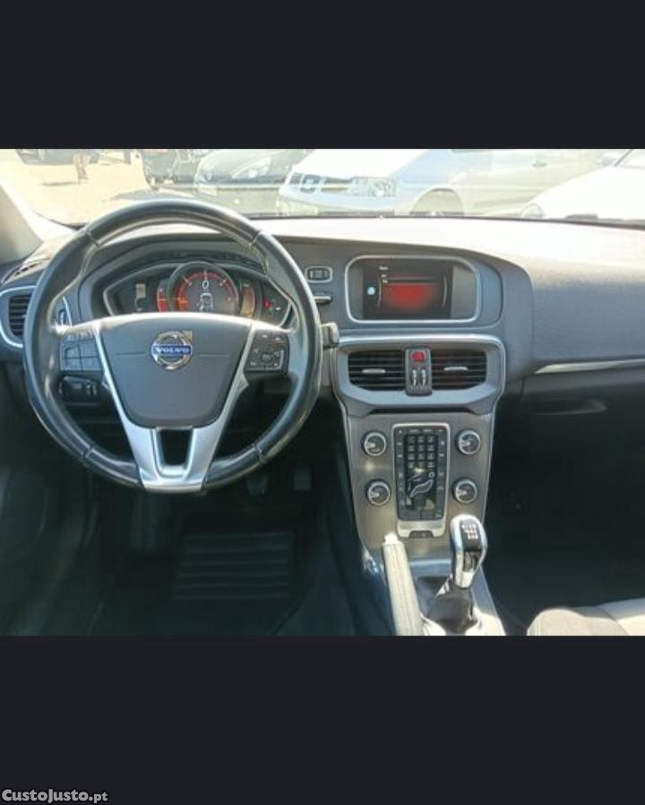 Volvo V40 D2 — fotografia 3