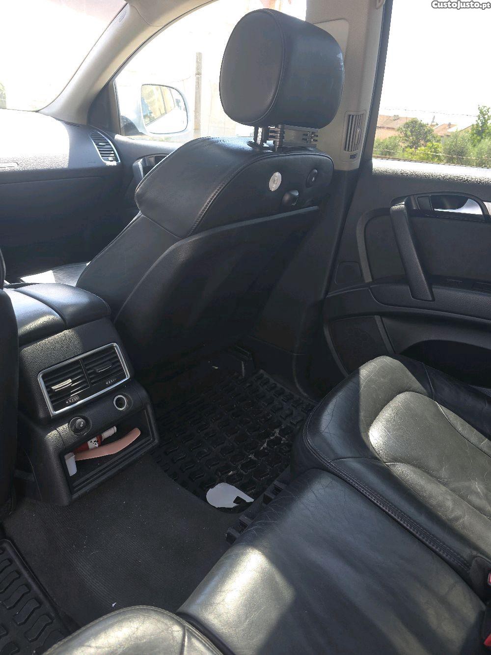 Audi Q7 3.0 tdi 7 lugares — fotografia 3