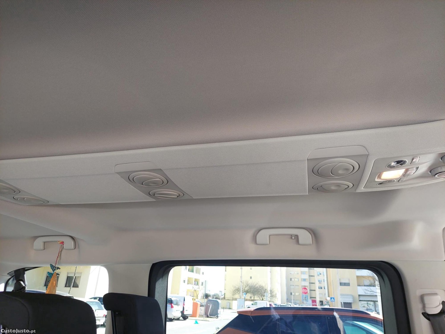 Peugeot Expert Traveller - 18 — photo 4