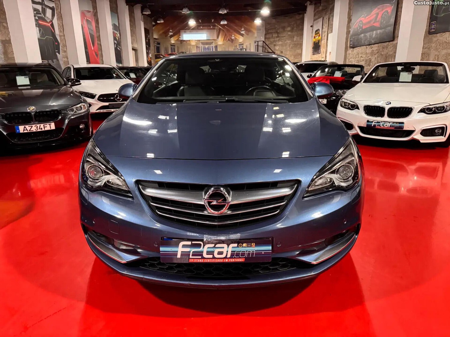 Opel Cascada 2.0 CDTi S/S J20 — fotografia 9
