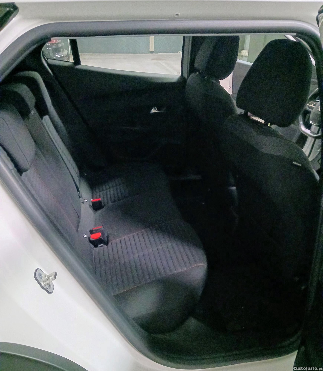 Peugeot 2008 1.2 PureTech Style — fotografia 3