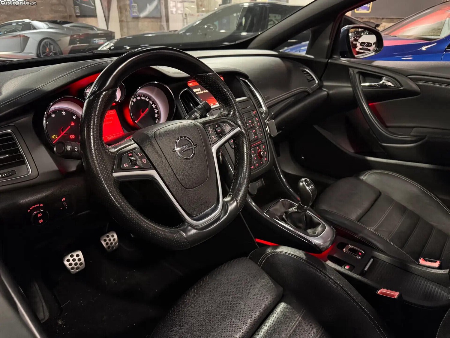 Opel Cascada 2.0 CDTi S/S J20 — fotografia 4