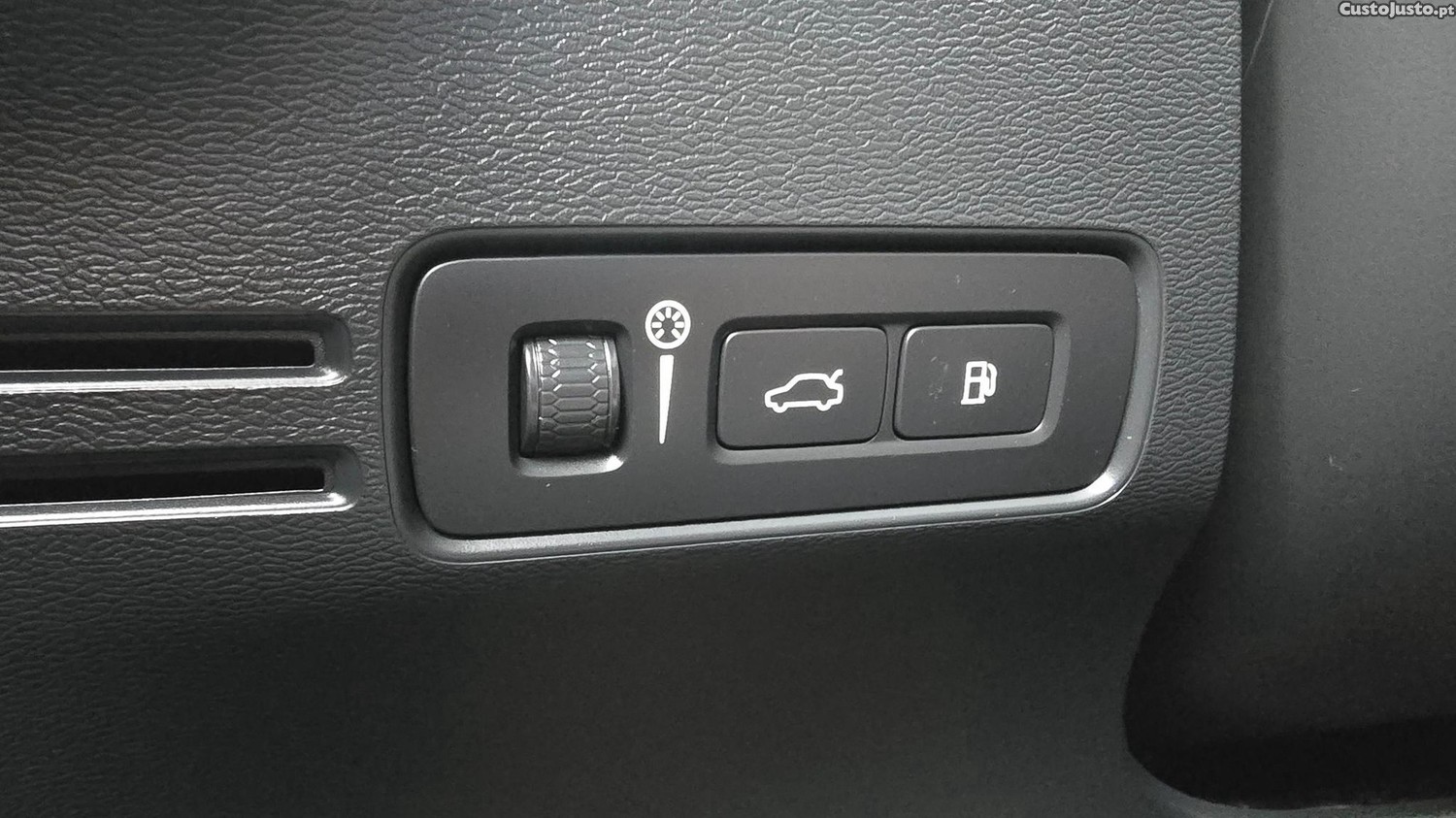 Volvo XC 40 1.5 T4 PHEV Plus Bright — fotografia 19