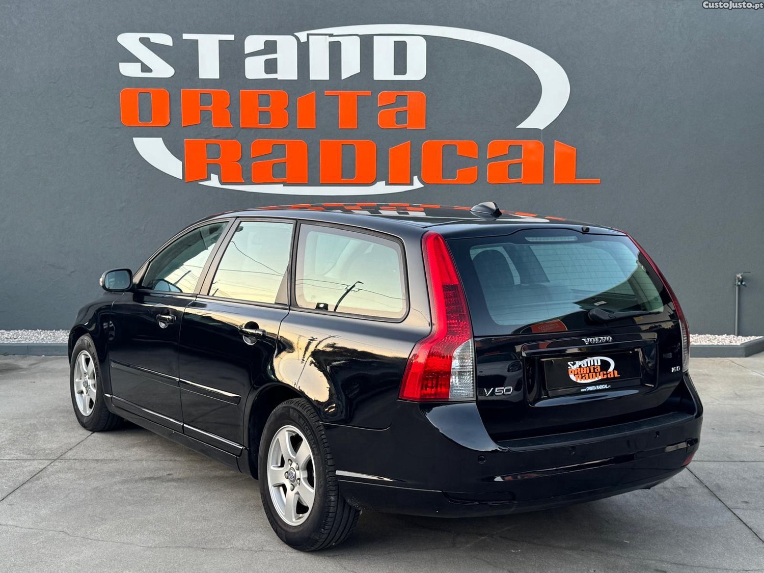 Volvo V50 1.6 D Drive — fotografia 8