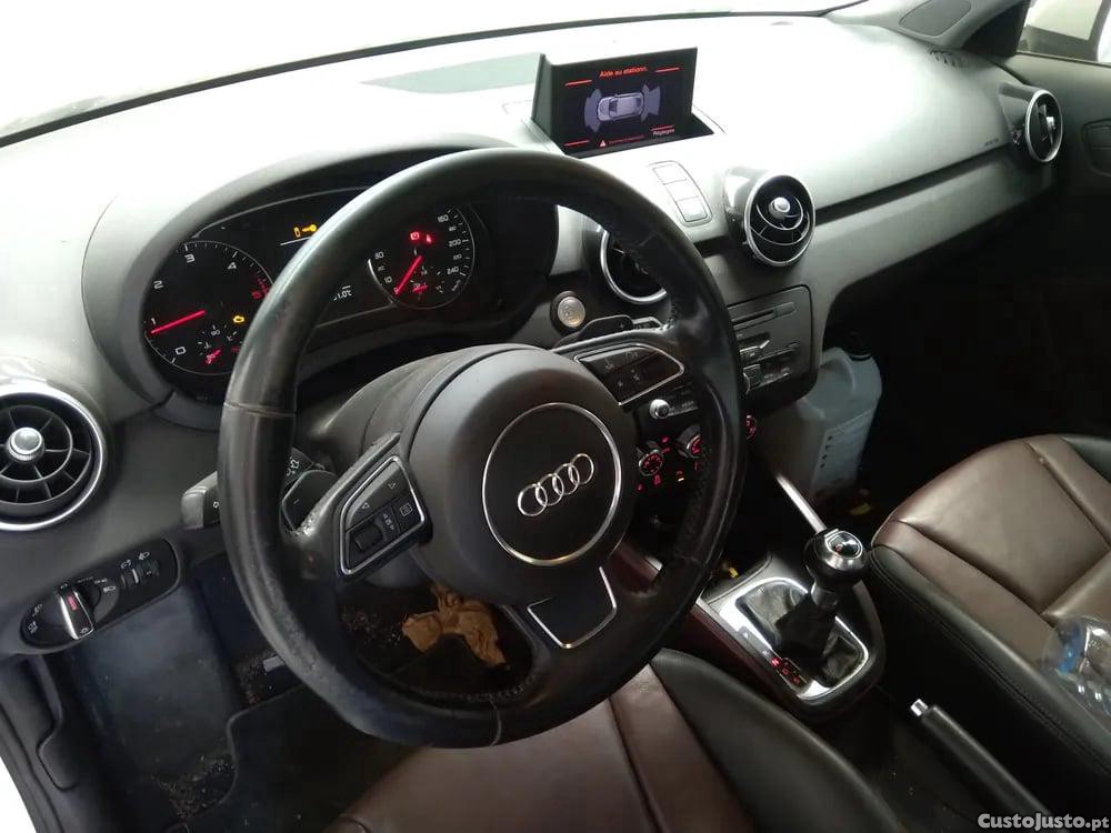Audi A1 1.6 TDI (77 kW / 105 cv) [05.2010 - 04.2015] - 12 foto 4