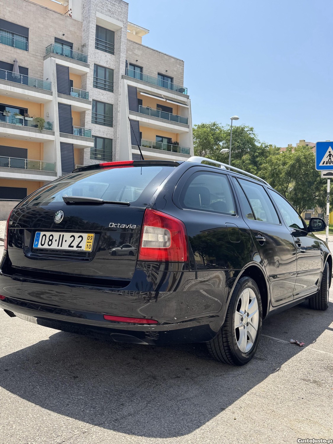 Skoda Octavia 1.6TDI 105cv c/ histórico — fotografia 6